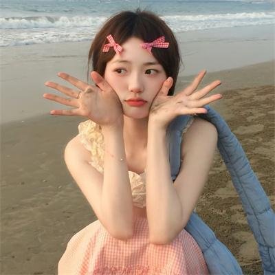 镜中的女孩